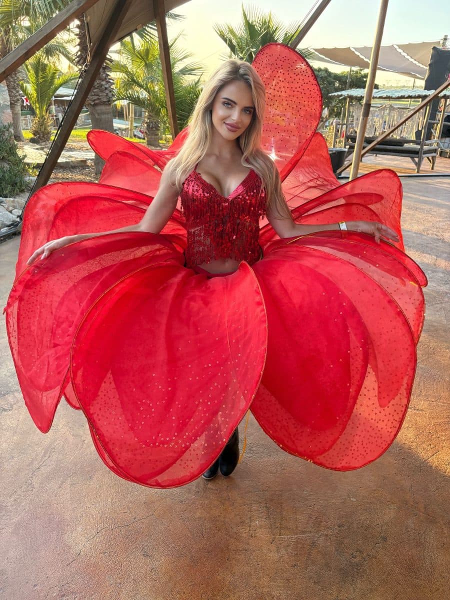 Lotus Lady - Dancers in International