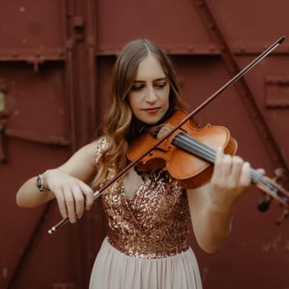 Siobhan Lloyd-Jones Violinist - Musicians & Bands in Gauteng
